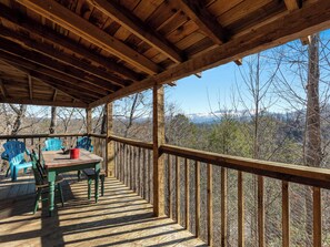 Studio (1 Bedroom) | Property amenity - Little Bear Lookout by Jackson Mountain Rentals (Gatlinburg)