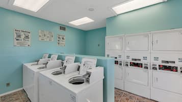 Condo (2 Bedrooms) | Servicio de la propiedad