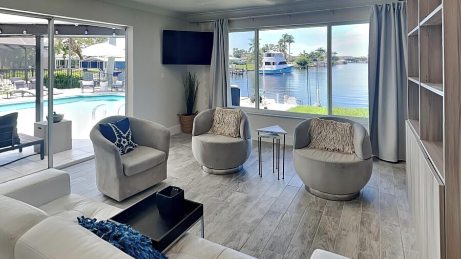 Nauti Mermaid by Distinctive Beach Rentals