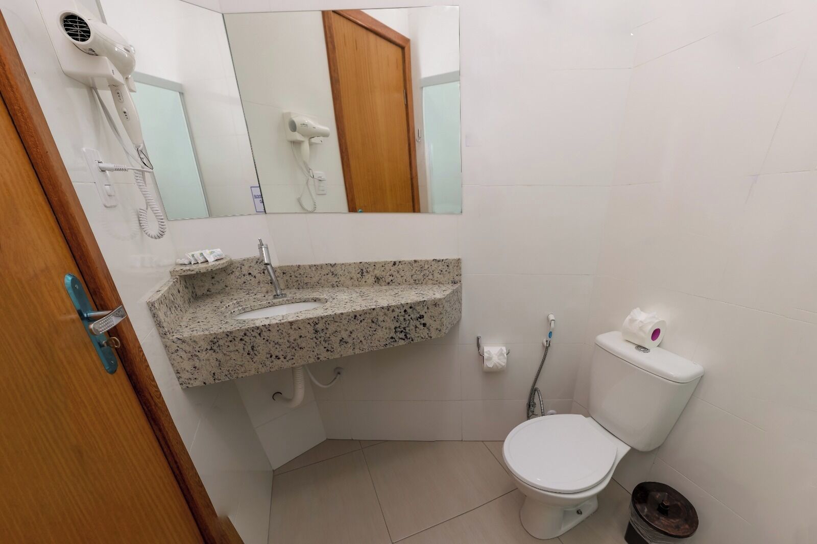 Foto - Pousada Roberto Monteiro - Frente Mar