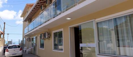 2 outdoor pools, open 9:00 AM to 10:00 PM, pool umbrellas, pool loungers