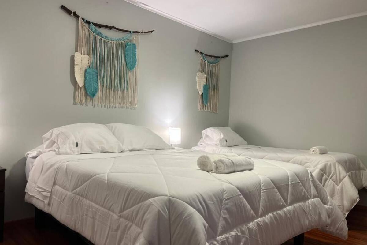 Traditional Triple Room | WiFi (free), individually decorated, individually furnished, bed sheets