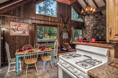 Knott Inn by Ruidoso Vacation Rentals