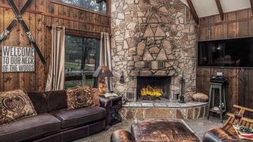 Estudio (3 Bedrooms) | Servicio de la propiedad