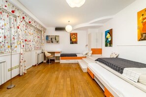 6 Schlafzimmer