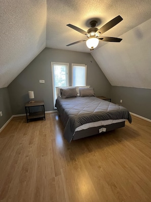 3 bedrooms, WiFi, bed sheets