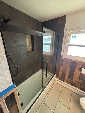 Hair dryer, towels, soap, shampoo - Home Away from home, fully/equipped, nearJBER, private parking <4 miles Downtown (Anchorage)