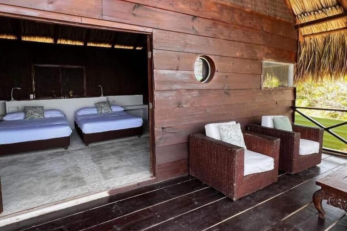 Superior Quadruple Room | WiFi (free), individually furnished, bed sheets
