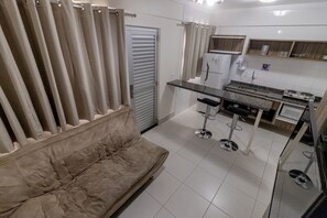 1 soverom, safe på rommet og wi-fi (inkludert)