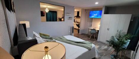 1 bedroom, iron/ironing board, WiFi, bed sheets