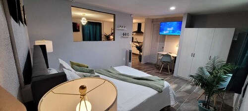 Cozy Private Studio Apartment / Couple Trip / Mini Golf