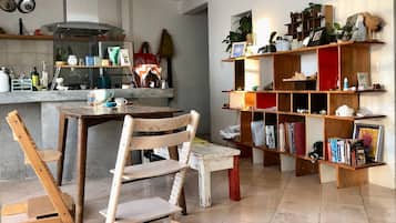 Apartment | Tempat makan