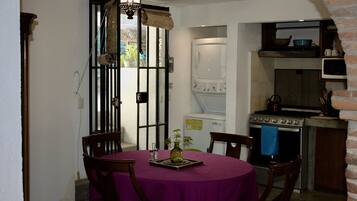 Apartment | Tempat makan