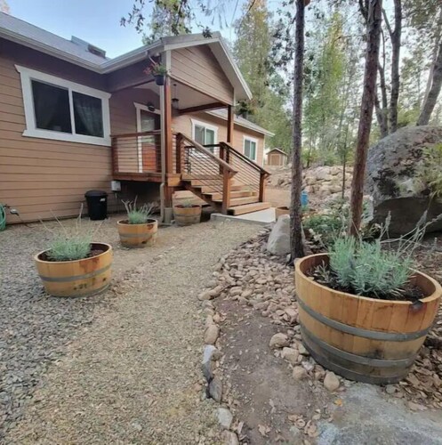 Riverfront Home Near Yosemite: The River Sage