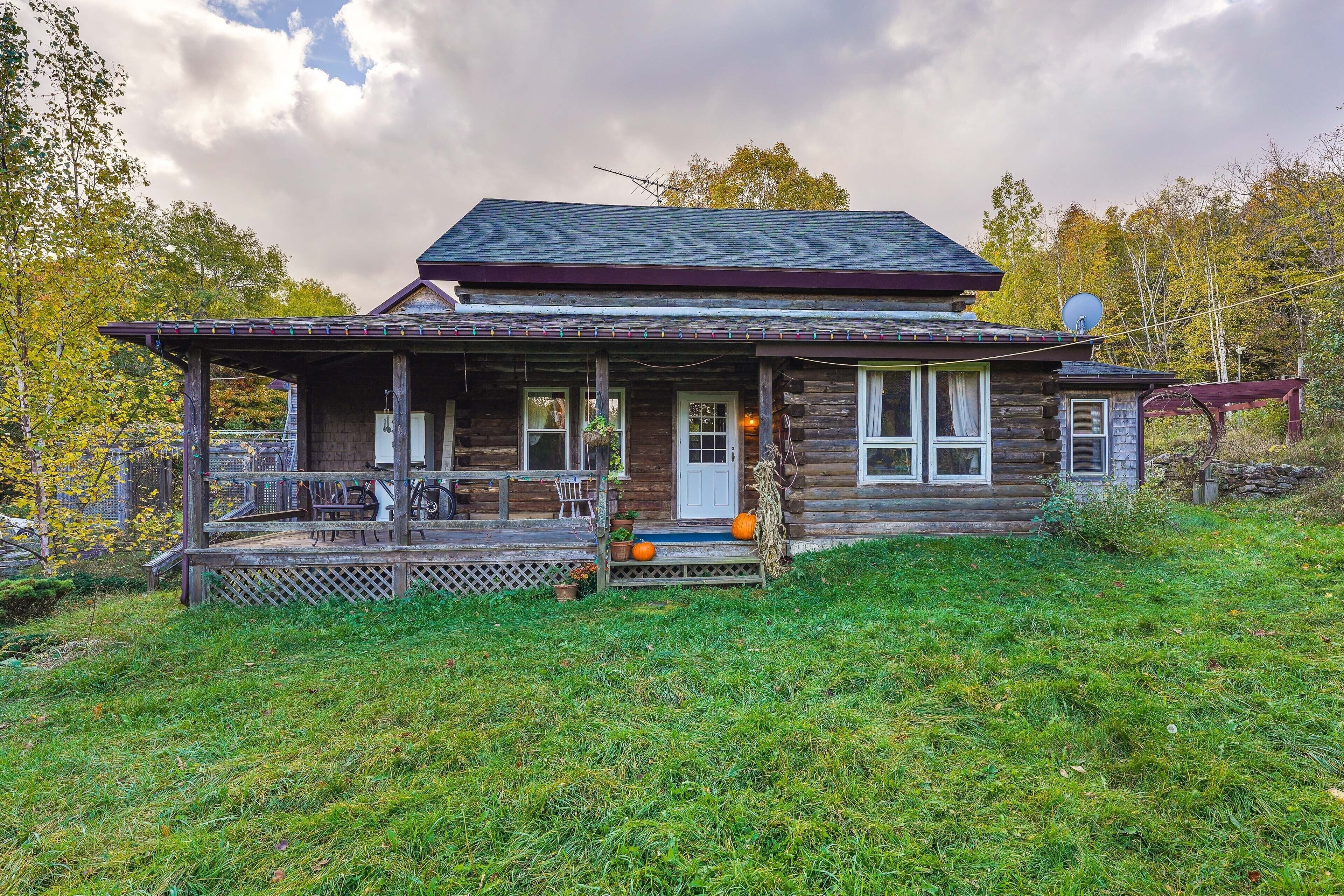 Cozy Cabin in West Chazy w/ Lake Champlain View!