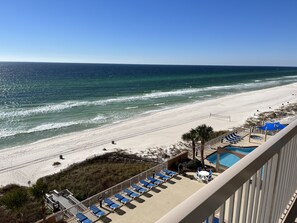 On the beach, sun-loungers - Unit 904. Newly renovated. New furniture, floors, paint and new TV's. (Panama City Beach)