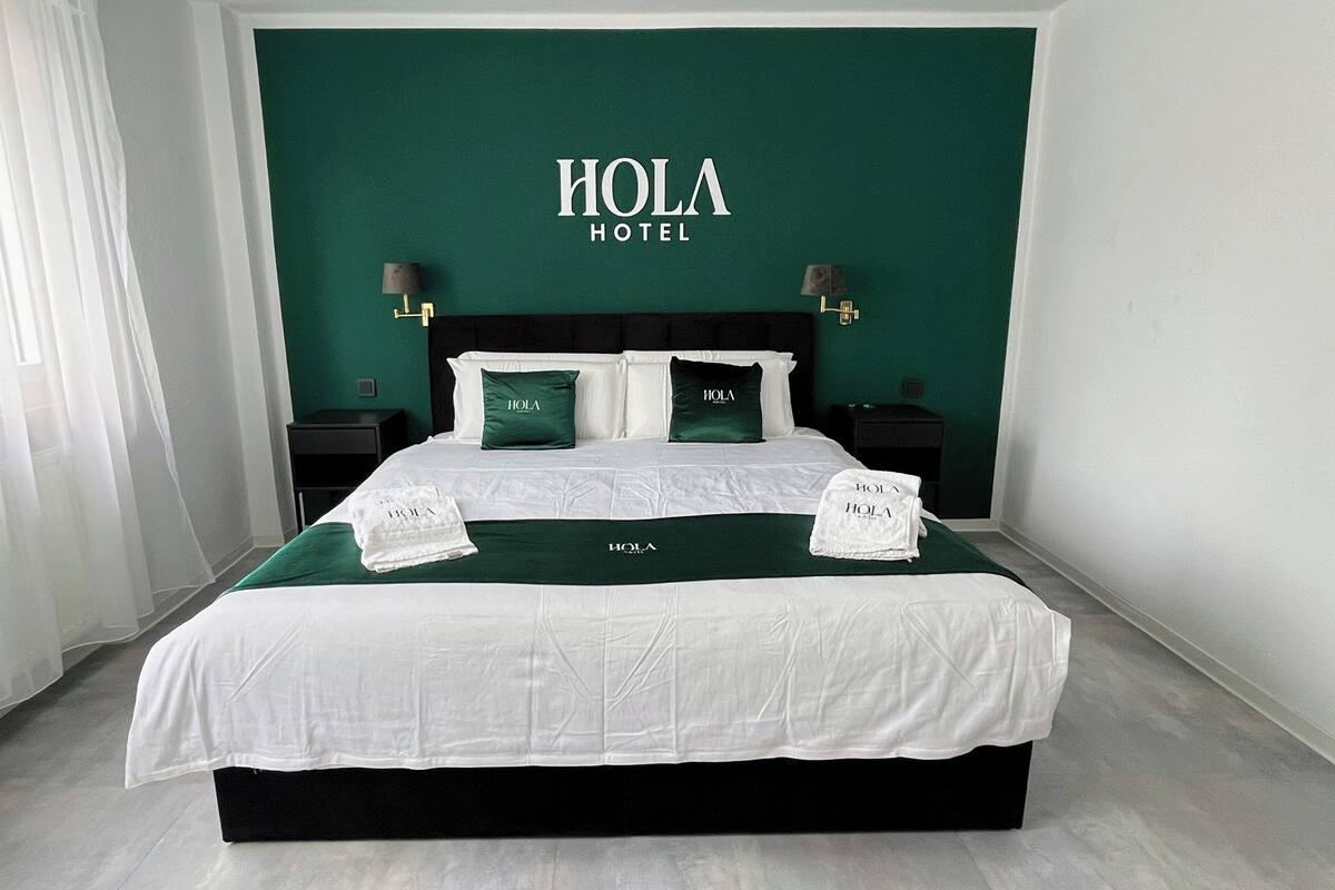 Double Room | Hypo-allergenic bedding, desk, laptop workspace, free WiFi
