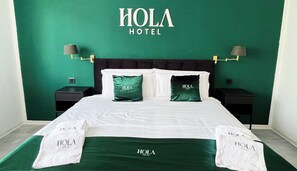 Double Room | Hypo-allergenic bedding, desk, laptop workspace, free WiFi - Hola Hotel (Stuttgart)