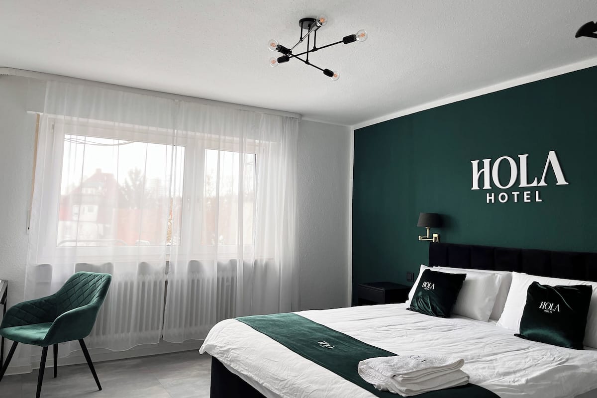 Double Room | Hypo-allergenic bedding, desk, laptop workspace, free WiFi