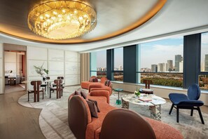 Minibar, in-room safe, individually decorated, desk