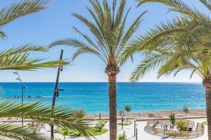 On the beach - Apartment "La Mar" with Private Terrace & Wi-Fi (Altea)