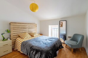 5 chambres, fer et planche à repasser, Wi-Fi gratuit, draps fournis
