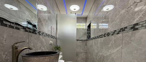 EcoMar Rental #4 | Bathroom