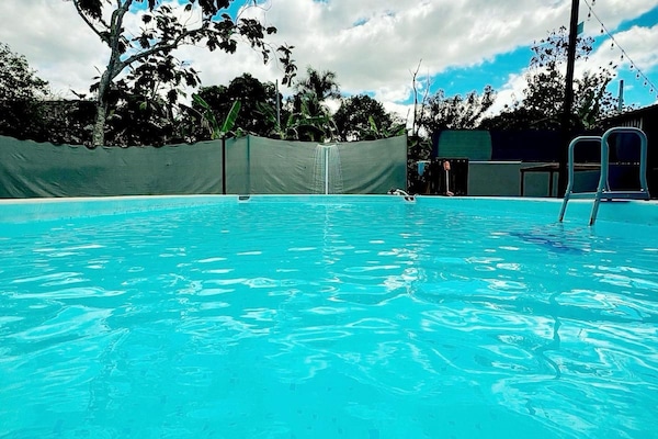 Kolam renang outdoor