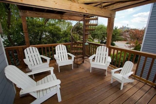 Pelican Perch (Rear Unit)