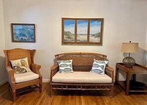 TV, caminetto, lettore DVD