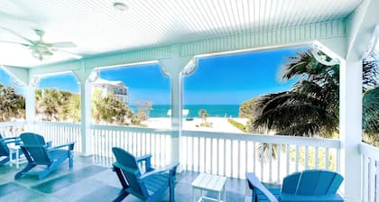 NEW LISTING! OCEAN PARADISE: BEACHFRONT, SLEEPS 12, 2 CARTS, POOL, GAMES, & FUN