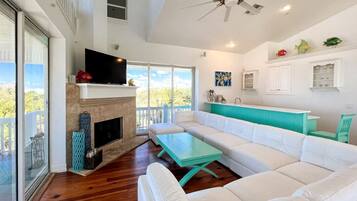 Smart-TV, Tischtennisplatte