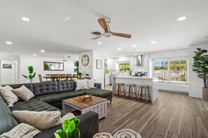 Een smart-tv en videogames