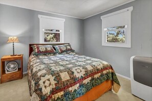 2 bedrooms, WiFi, bed sheets, wheelchair access