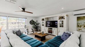 Living area - Unwind in Comfort on Marco Island (Marco Island)