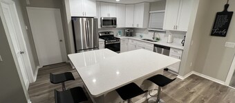 Get Cozy in this newly renovated home by The Villages!