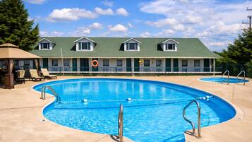 Seasonal outdoor pool