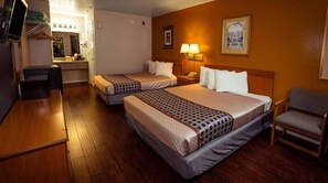 Standardzimmer, 2 Queen-Betten, eigenes Bad, Blick auf die Anlage