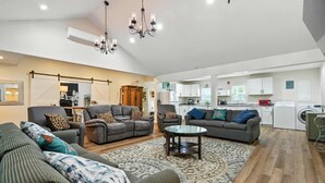 家庭小屋, 度假村景  观 | 遮光窗帘、免费 WiFi、特色装修、特色家居