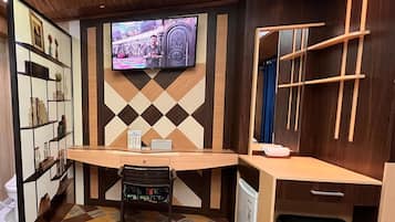 Deluxe Double Room | Room amenity