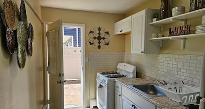 Beautiful 2-bedroom apartment in Rahway, close to Newark Airport and NYC trains.