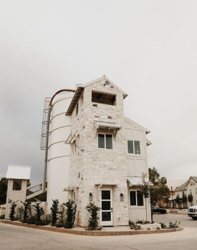 Stay in the top 2 floors of the brand new Silo Inn, near Zion! 