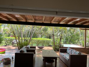 Property grounds - Casa no Gramado, Acesso Privado a Praia com Jacuzzi e Lareira Externa (Praia do Guaeca São Sebastião)