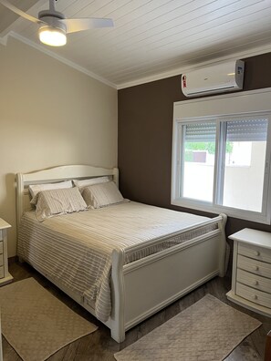 3 Schlafzimmer, Bügeleisen/Bügelbrett, WLAN, Bettwäsche