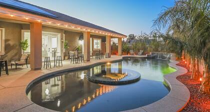 Gated retreat- 4 miles to STRIP! Sleeps 30! Free hot tub! Massive lot!