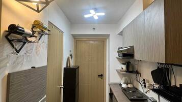 Standard Condo, 1 Bedroom, Non Smoking, City View | Minibar