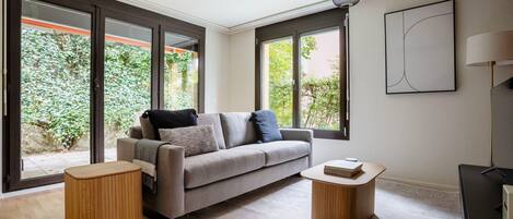 Télévision, chaîne hi-fi