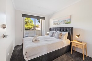 2 chambres, fer et planche à repasser, accès Internet