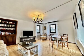 TV - Casa Matilde 2, Gambarogno, Gerra, Switzerland (Gambarogno, Gerra)