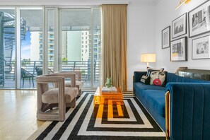Apartment - Chasing Waves - Penthouse With Private Hot tub (Miami Beach)